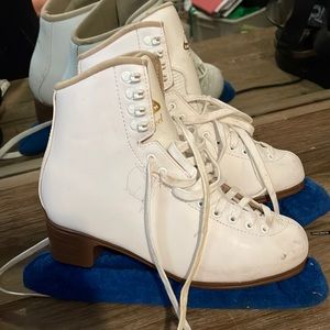 Jackson xcel 8c ice skates